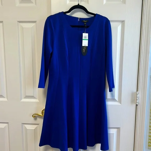 green emerald velvet dress Alaia Fit & Flare Dress Cobalt Intarsia Knit Size 40 Sleeveless Mini N –  Celebrity Owned main image 0